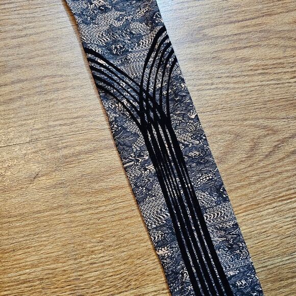 Savage X Fenty By Rihanna Special FX Lace Leggings Small S Black Tan Sexy New - Picture 11 of 15